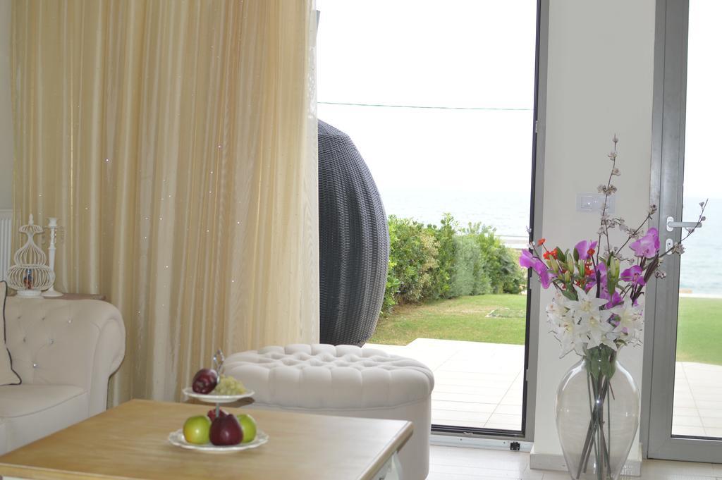 Sea View Beachfront Villa Maria Gouves Eksteriør billede