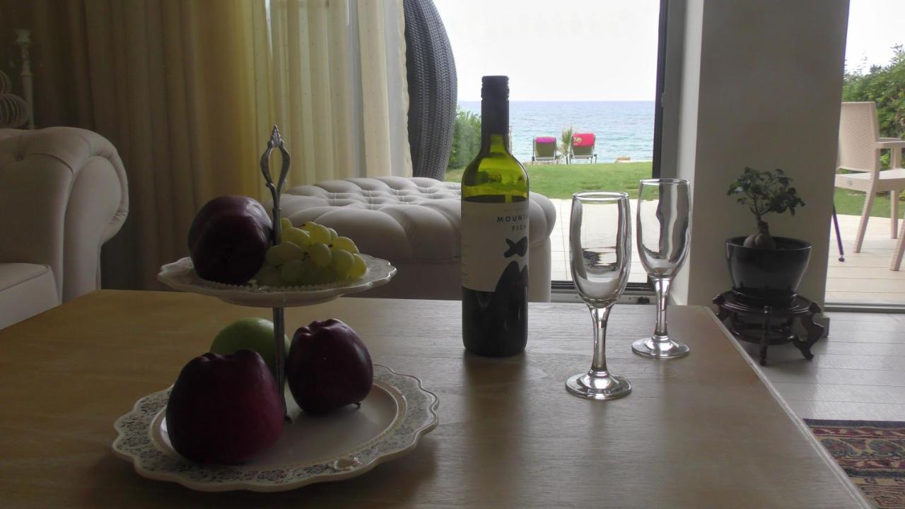 Sea View Beachfront Villa Maria Gouves Eksteriør billede